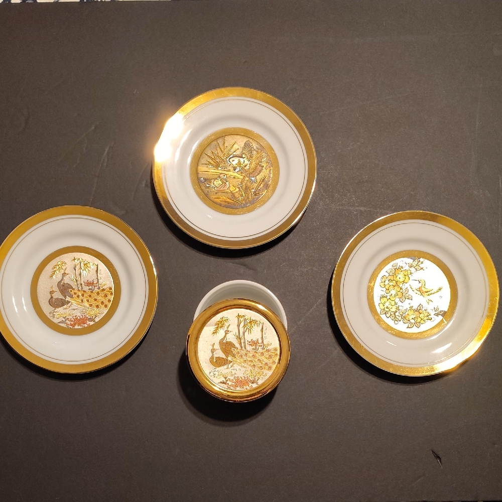 Vintage Elegant Gold and White Dinnerware